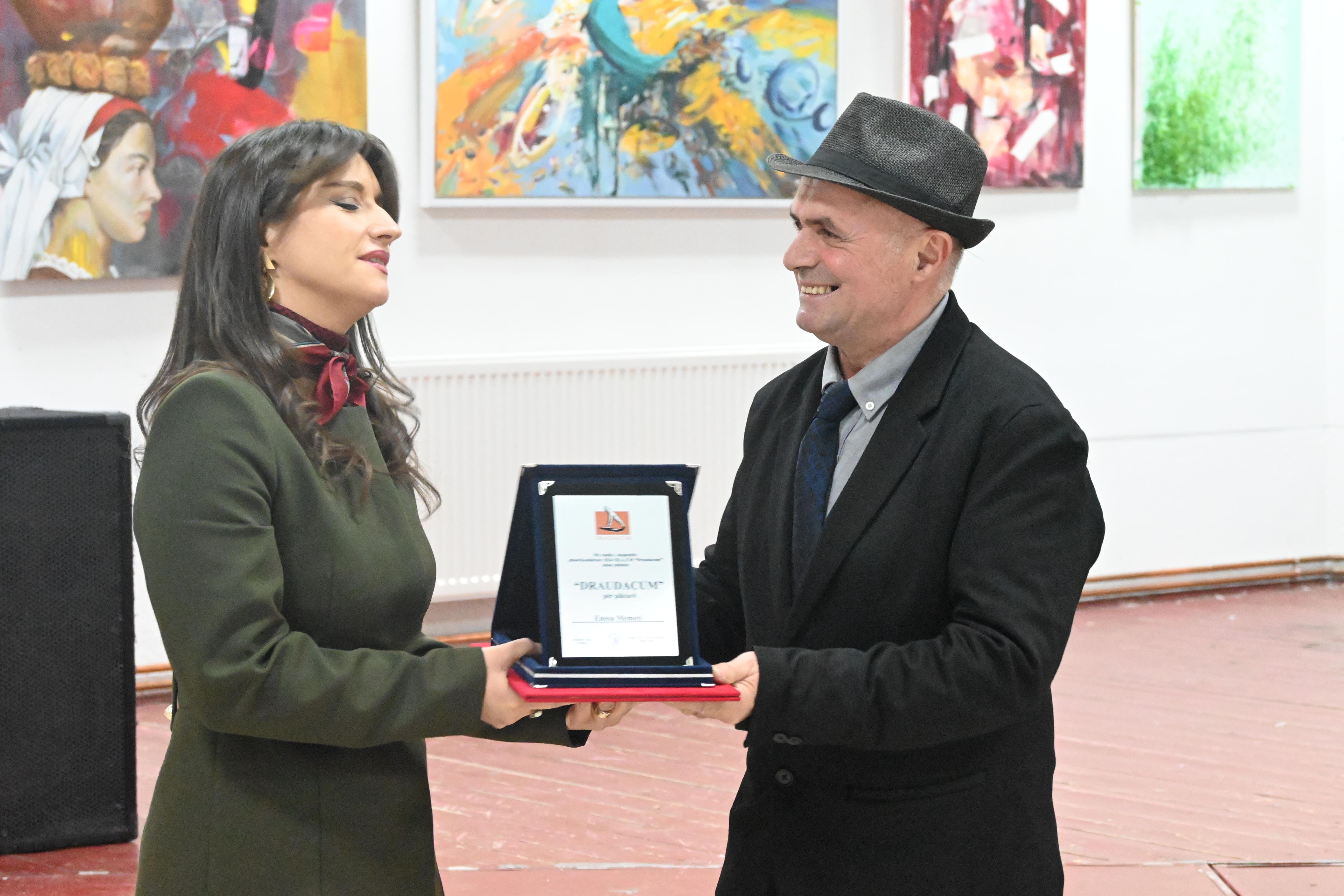 Ekspozirë Mbarëkombetare ÇMIMI I NËNTORIT 2024